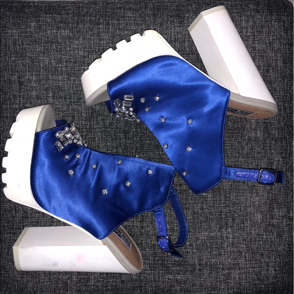 Lightly worn IGGY Steven Madden blue heel size 6.5 - Picture 2 of 8